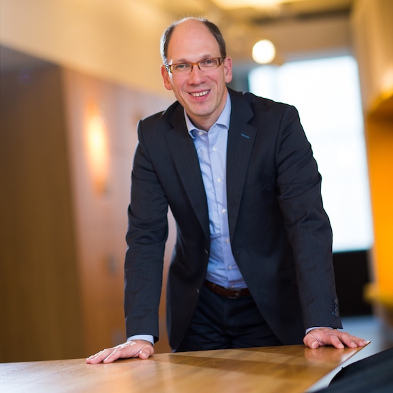 Dr. Theo Pleizier